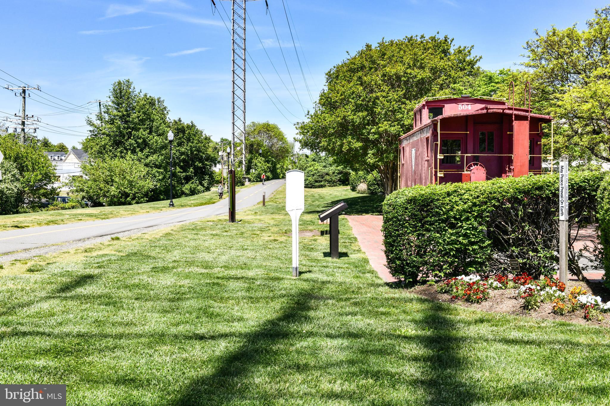 COURTS OF CHANDON - Residential