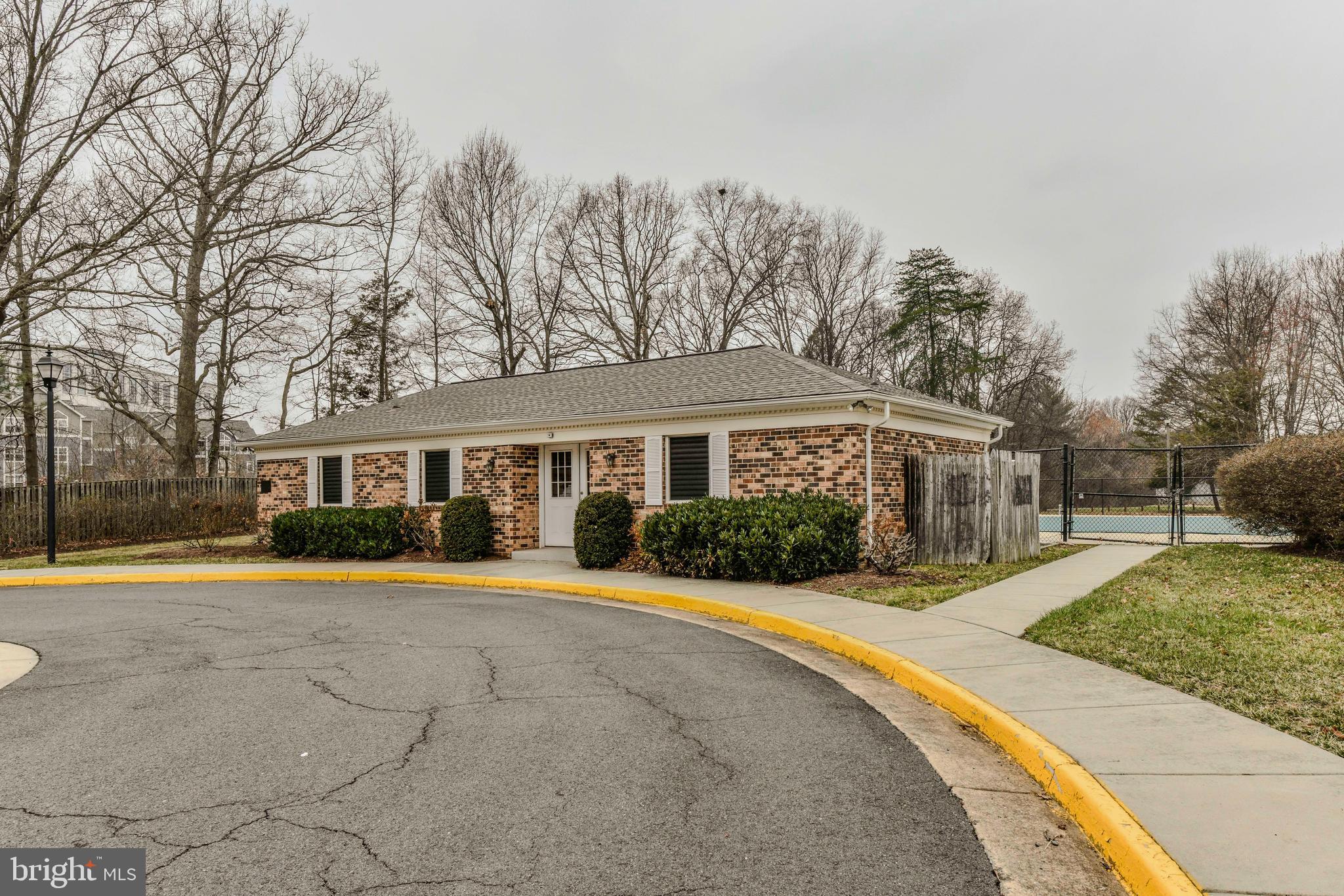 COURTS OF CHANDON - Residential