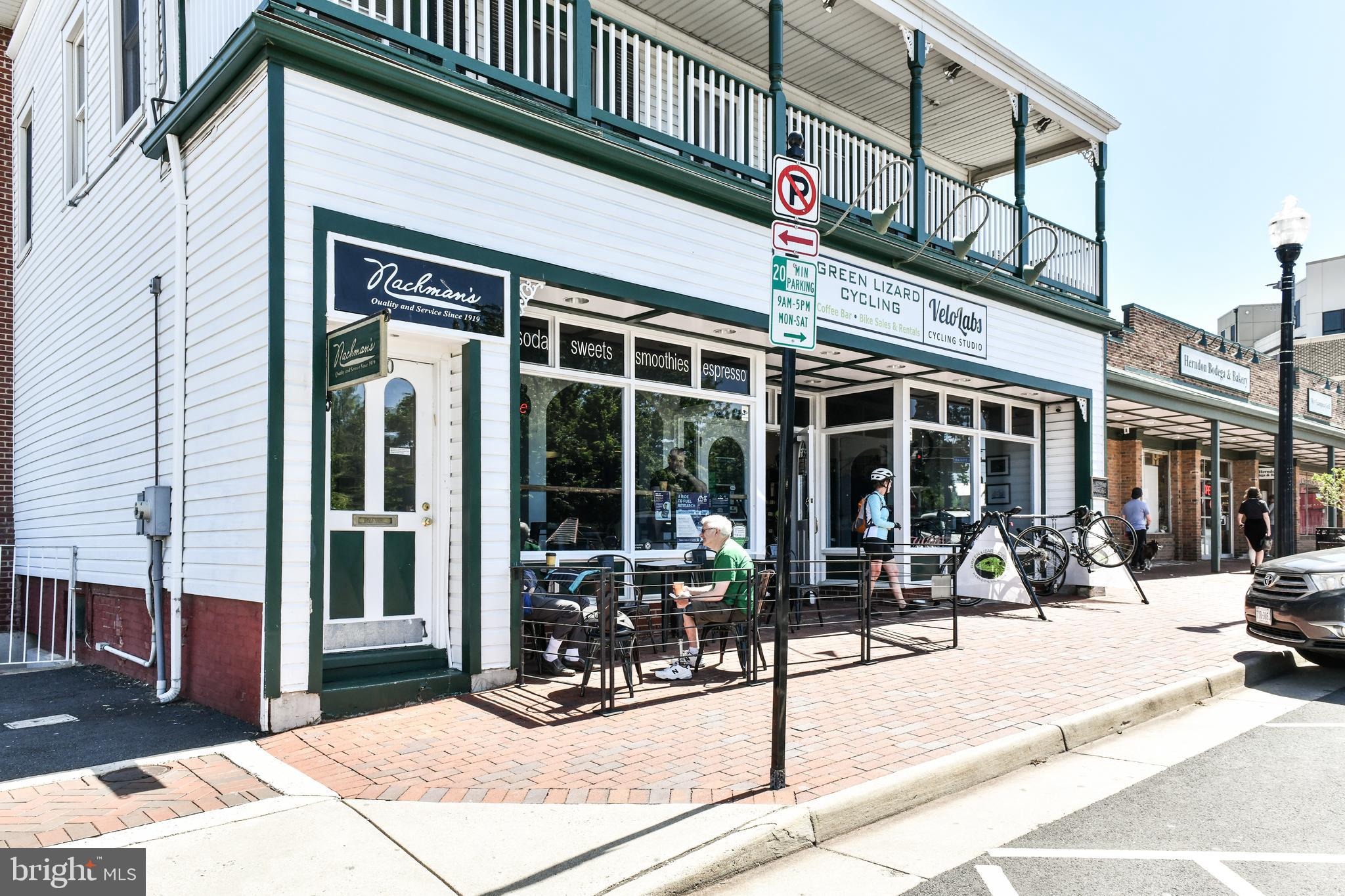 COURTS OF CHANDON - Residential