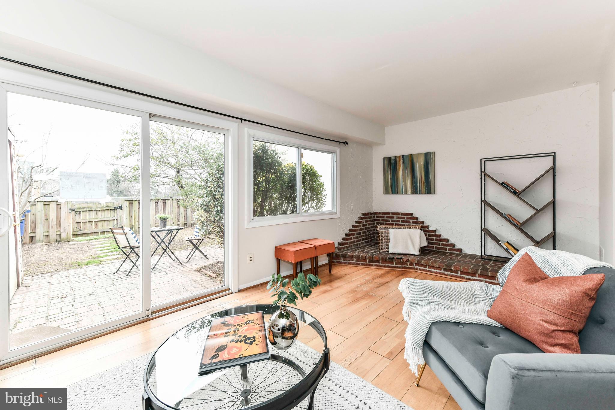 COURTS OF CHANDON - Residential