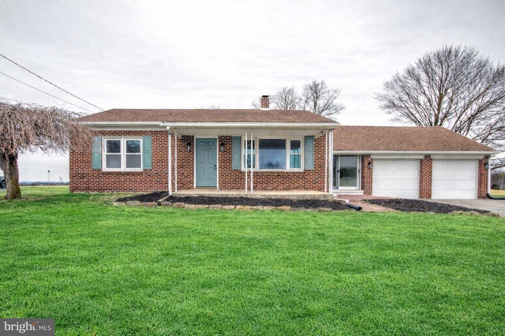 Photo of 7047 Lincoln Highway W, THOMASVILLE, PA 17364 (MLS # PAYK2100702)