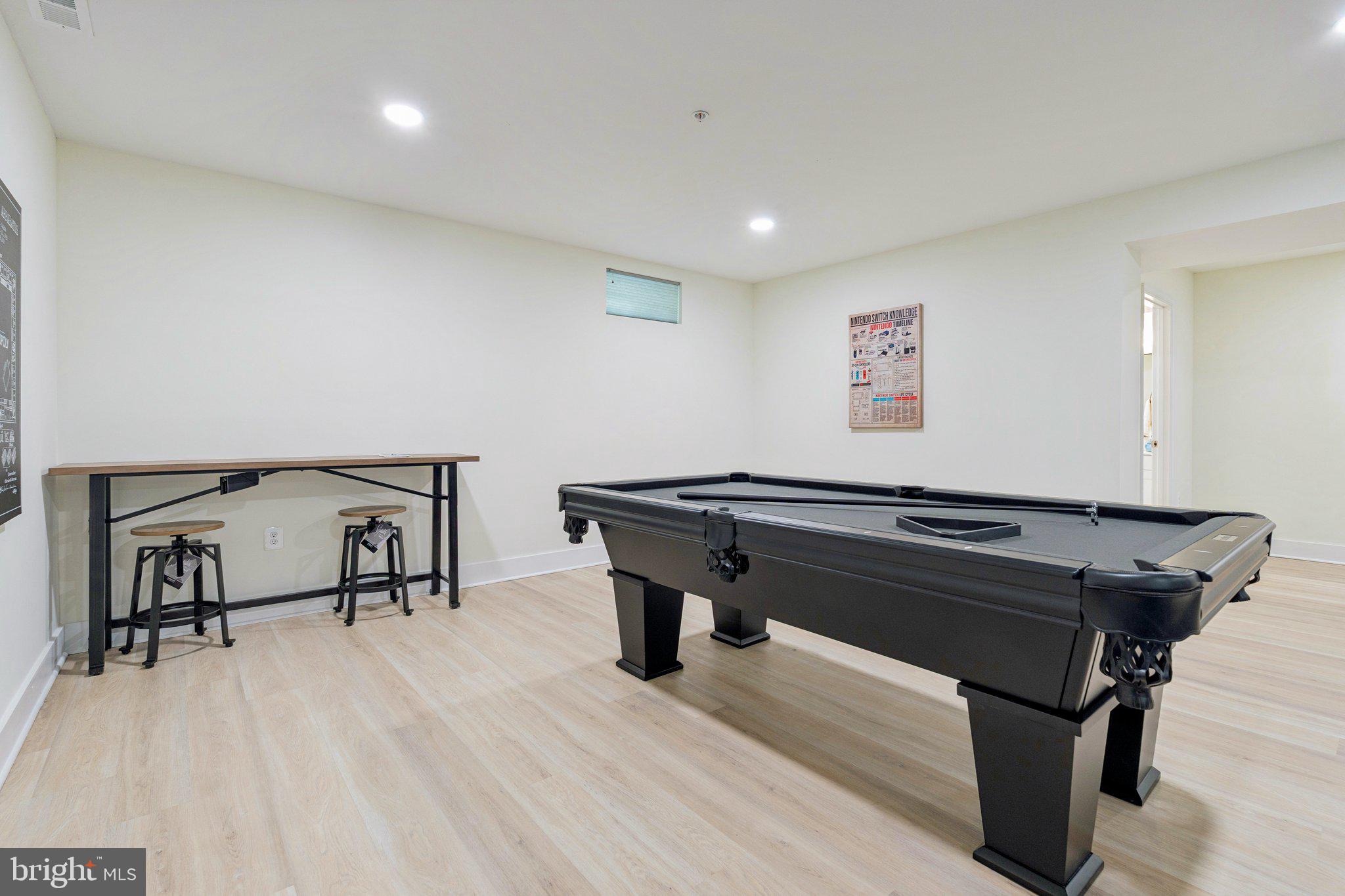 WOODBOURNE MANOR - Residential