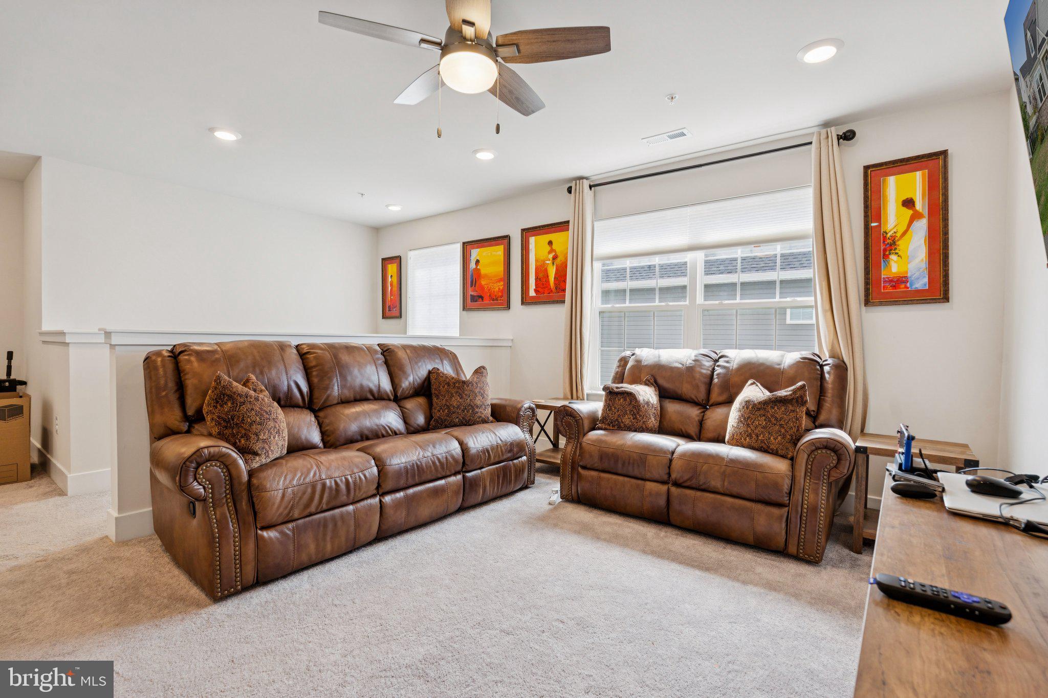 WOODBOURNE MANOR - Residential