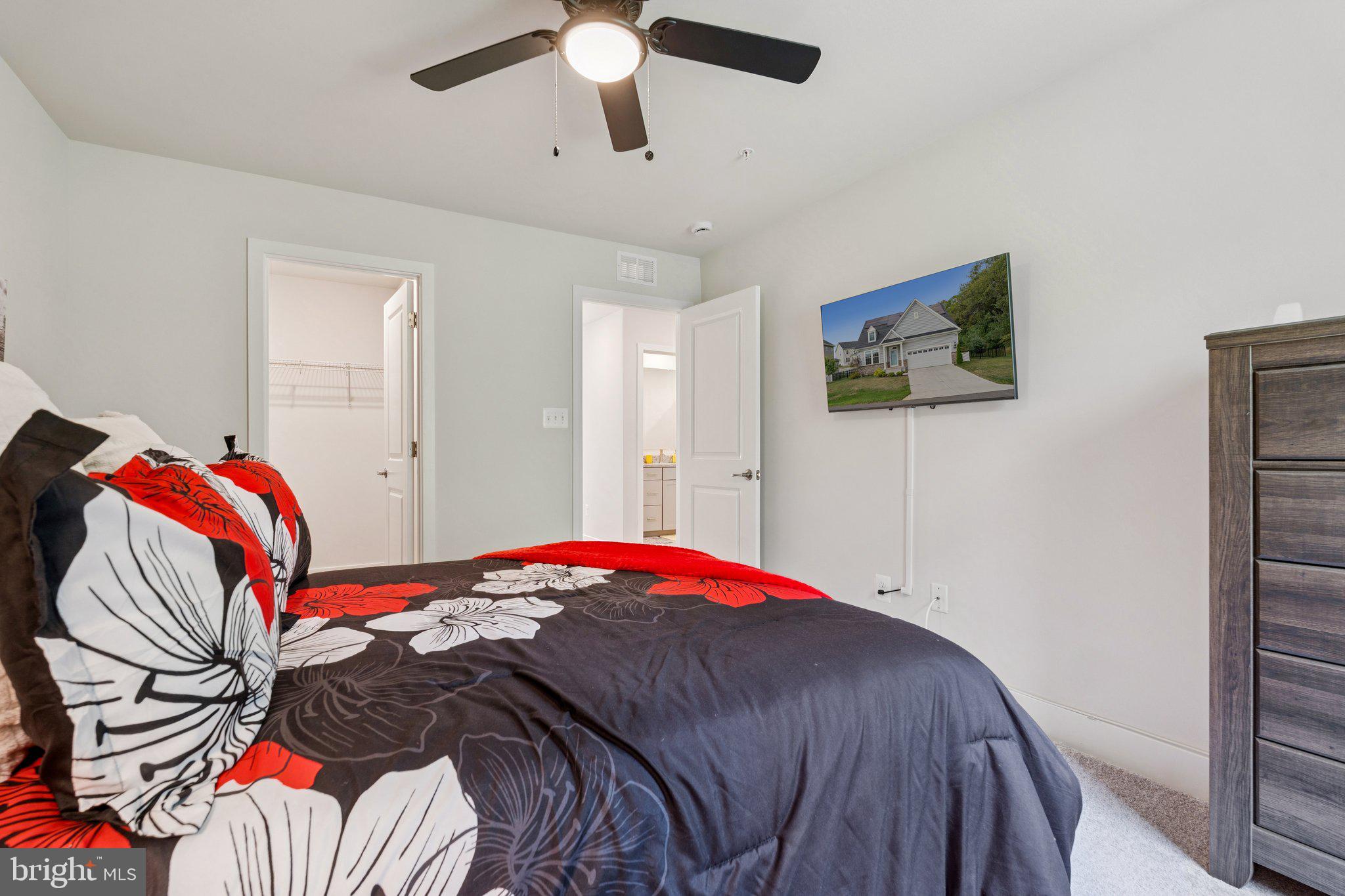 WOODBOURNE MANOR - Residential