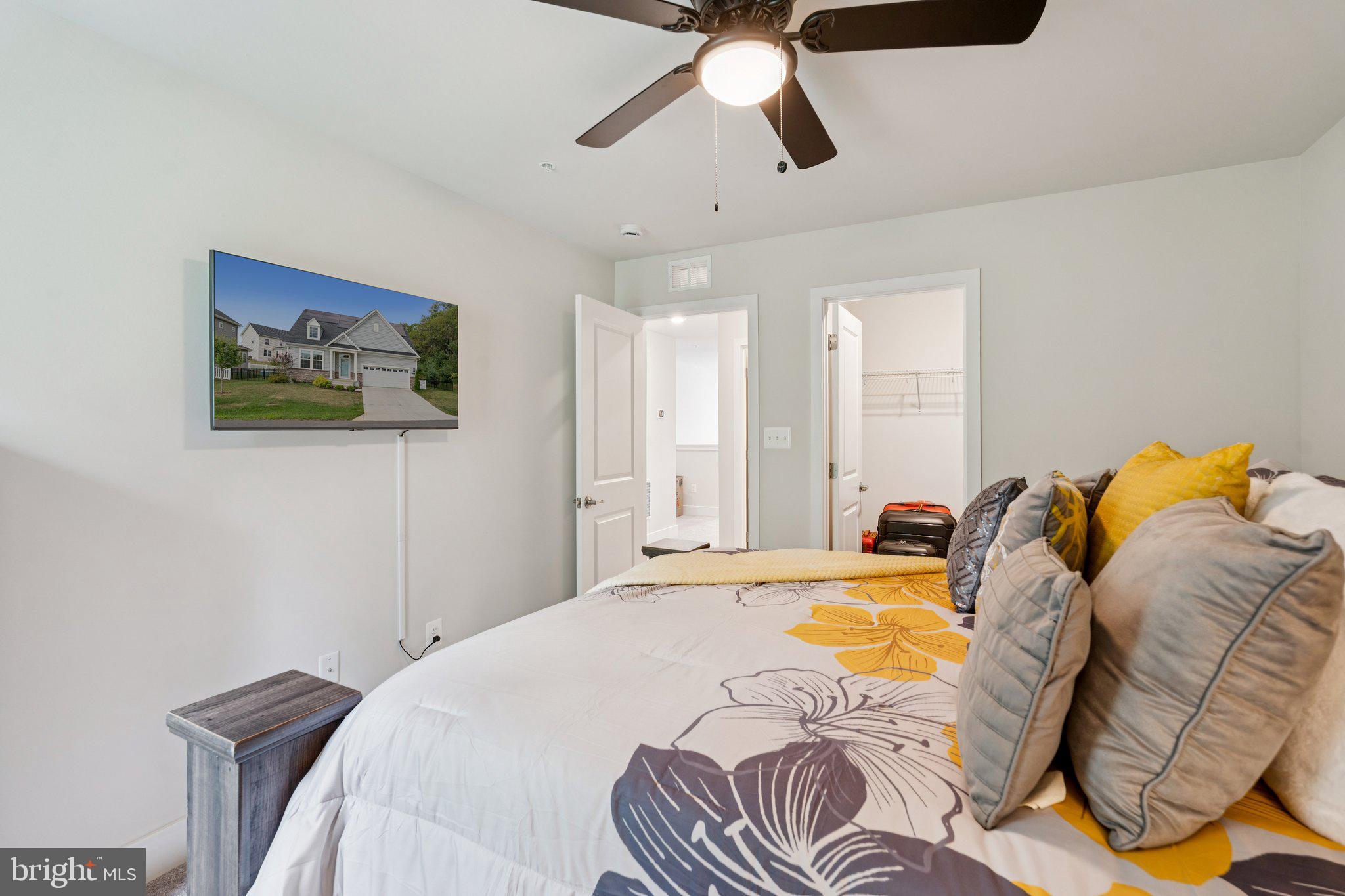 WOODBOURNE MANOR - Residential