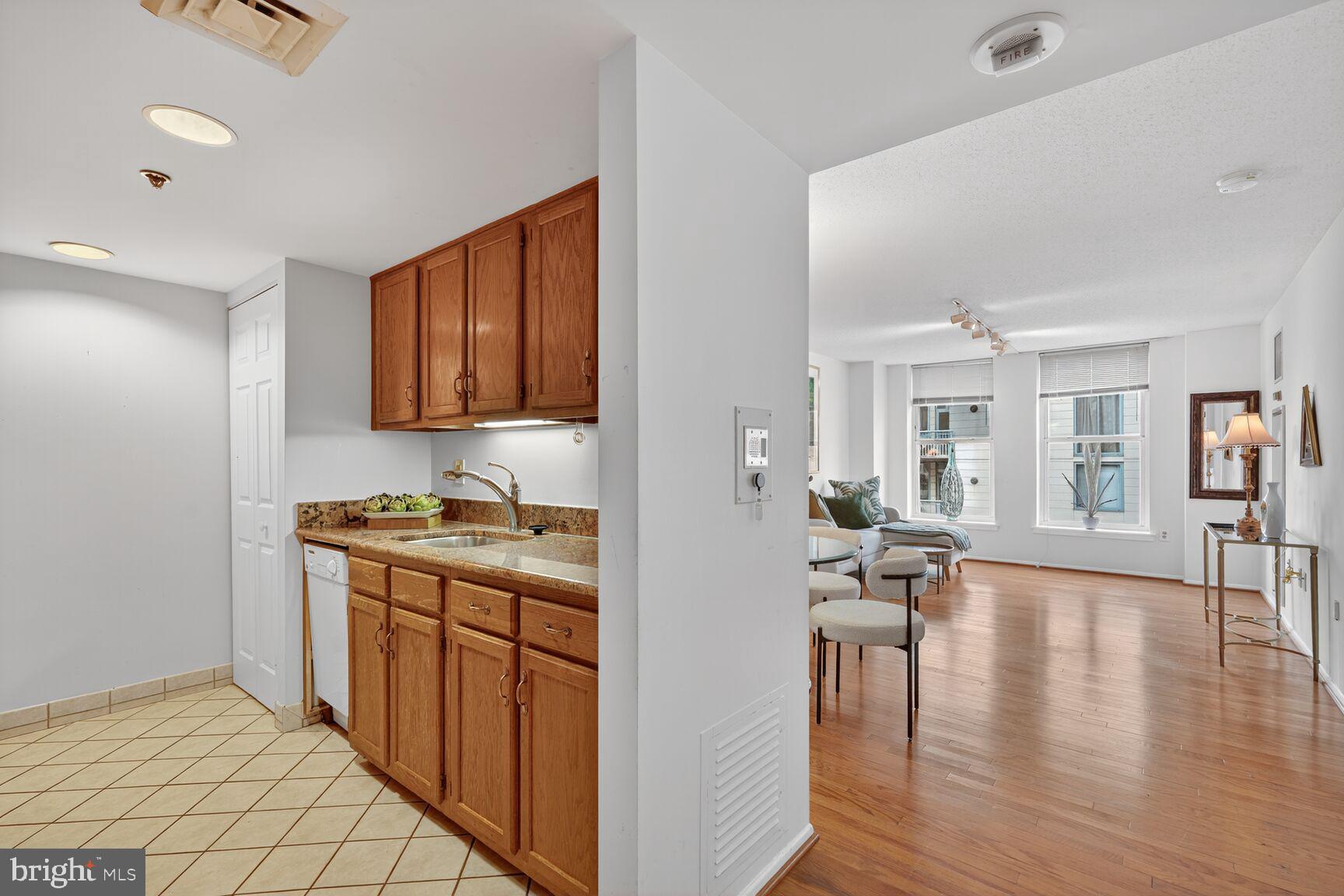 900 N TAYLOR STREET 2025