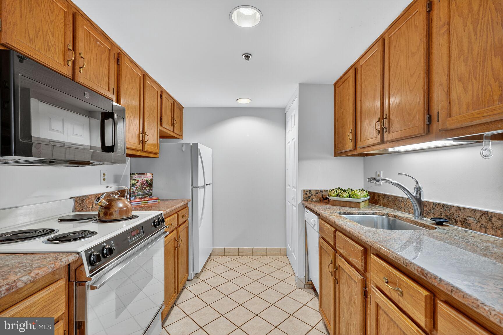 900 N TAYLOR STREET 2025