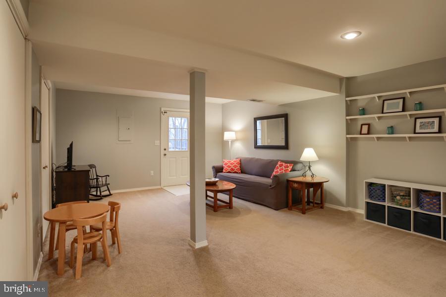 REGENCY HILLS - Residential