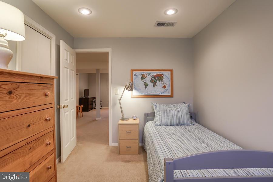 REGENCY HILLS - Residential