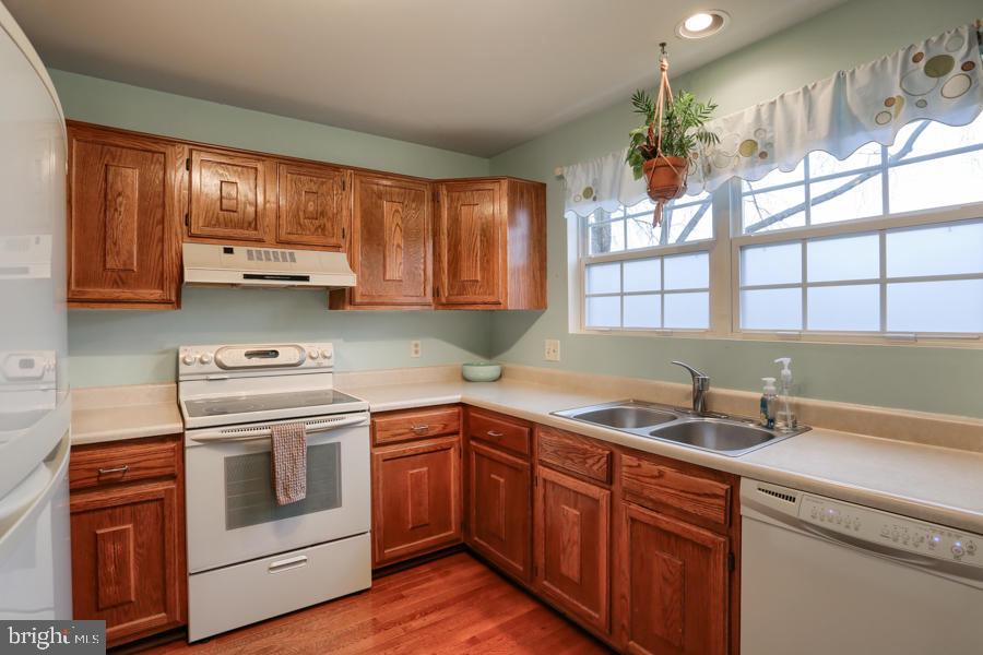 REGENCY HILLS - Residential