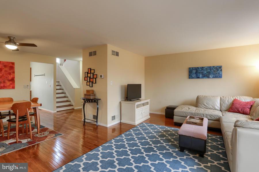 REGENCY HILLS - Residential