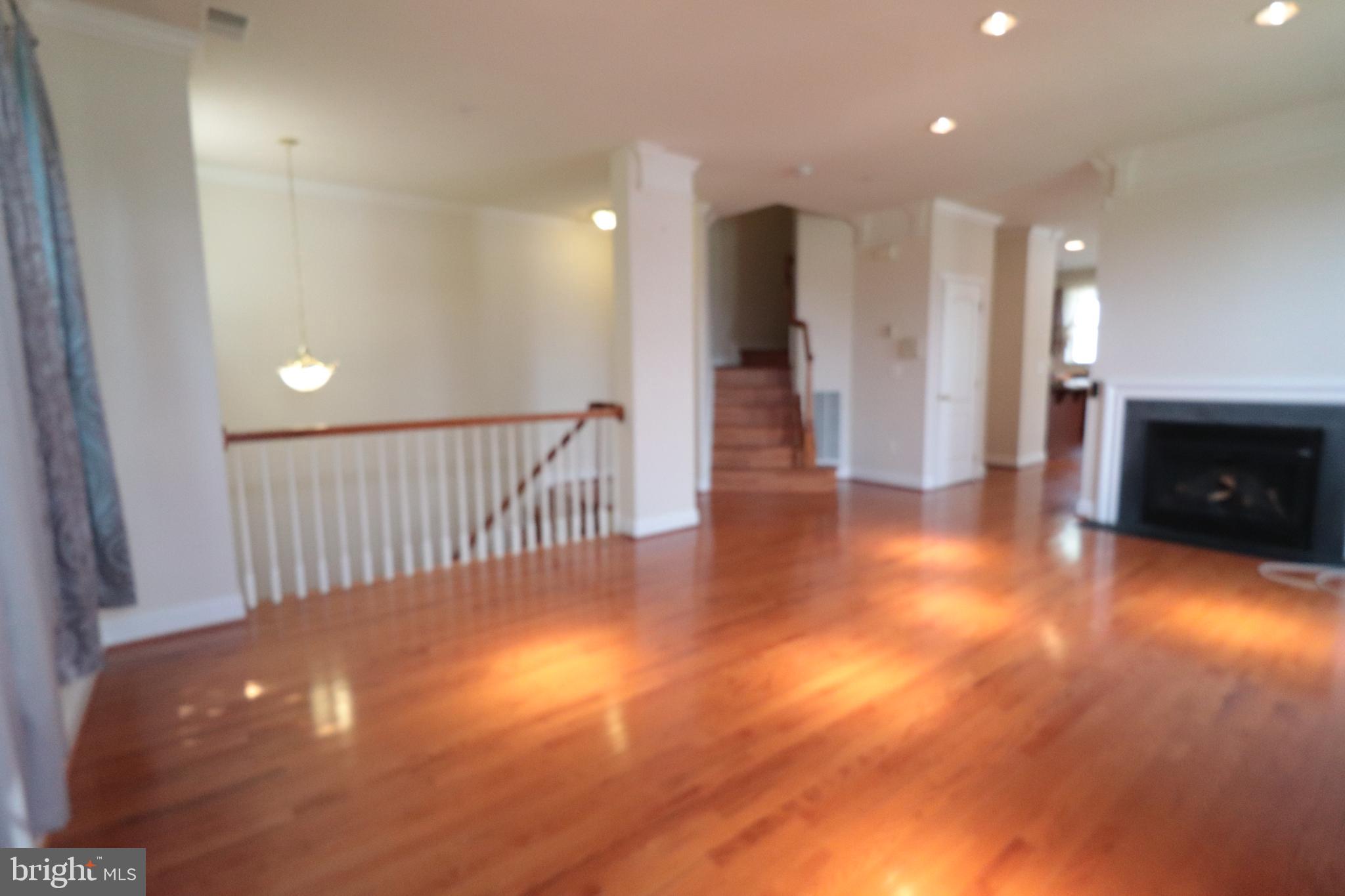 7200 PHELPS HILL COURT