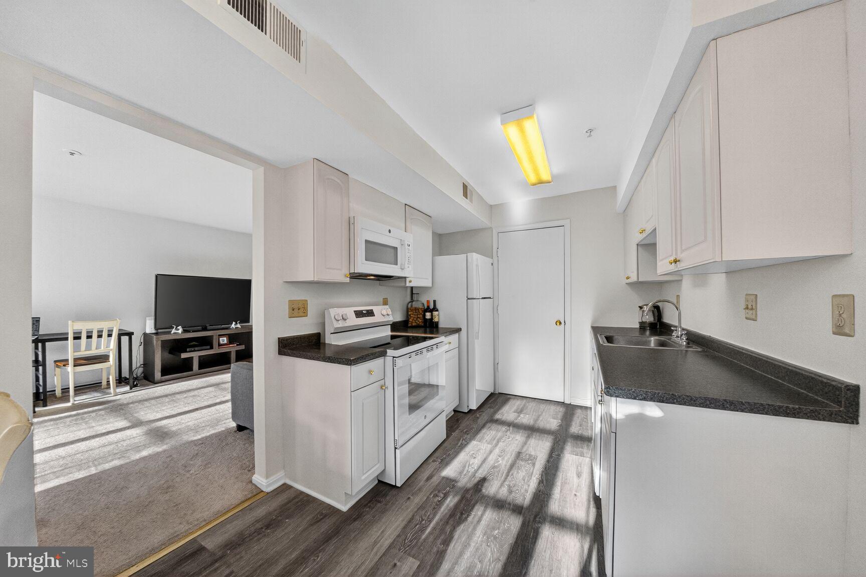 LONGMEAD CROSSING - Residential