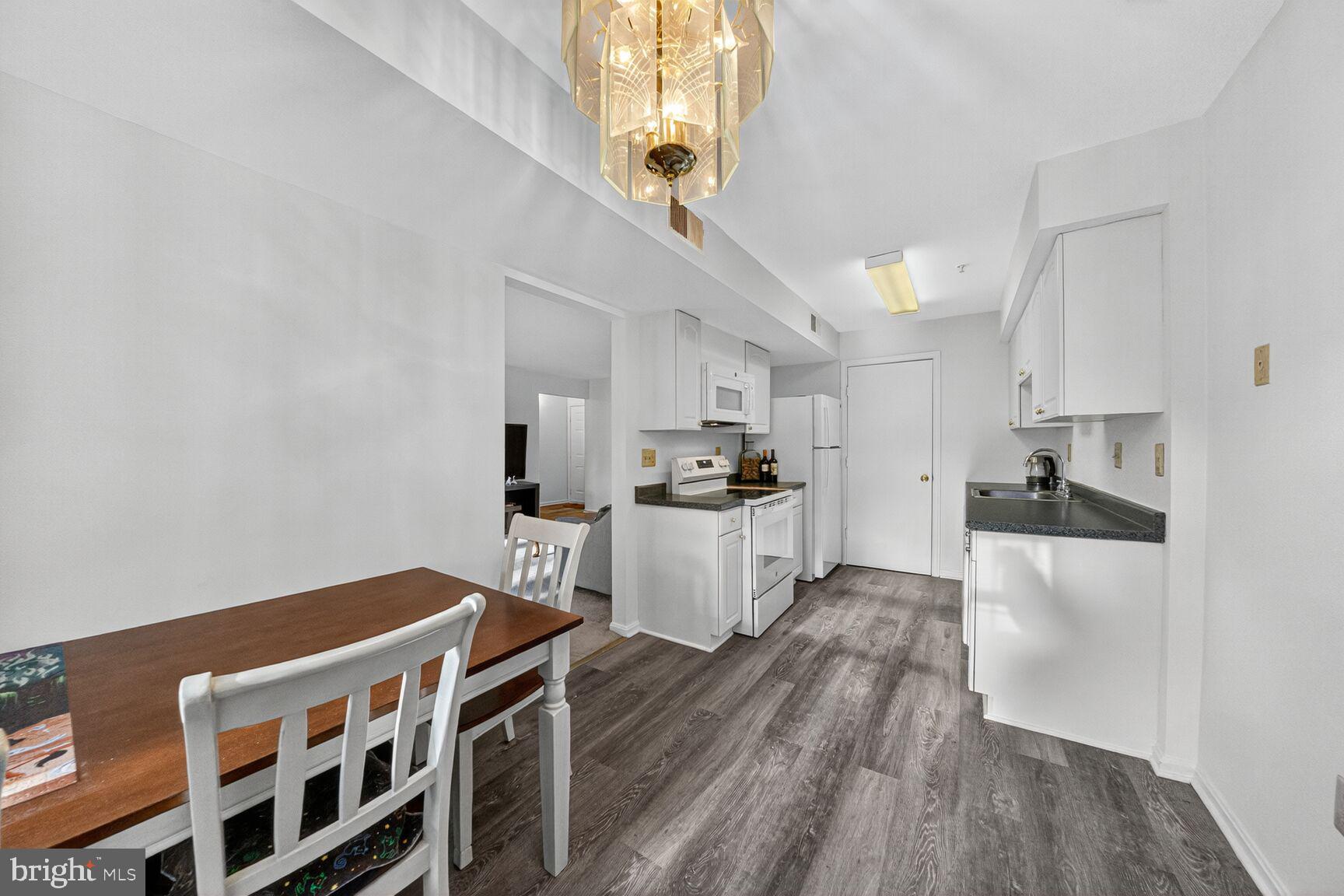 LONGMEAD CROSSING - Residential