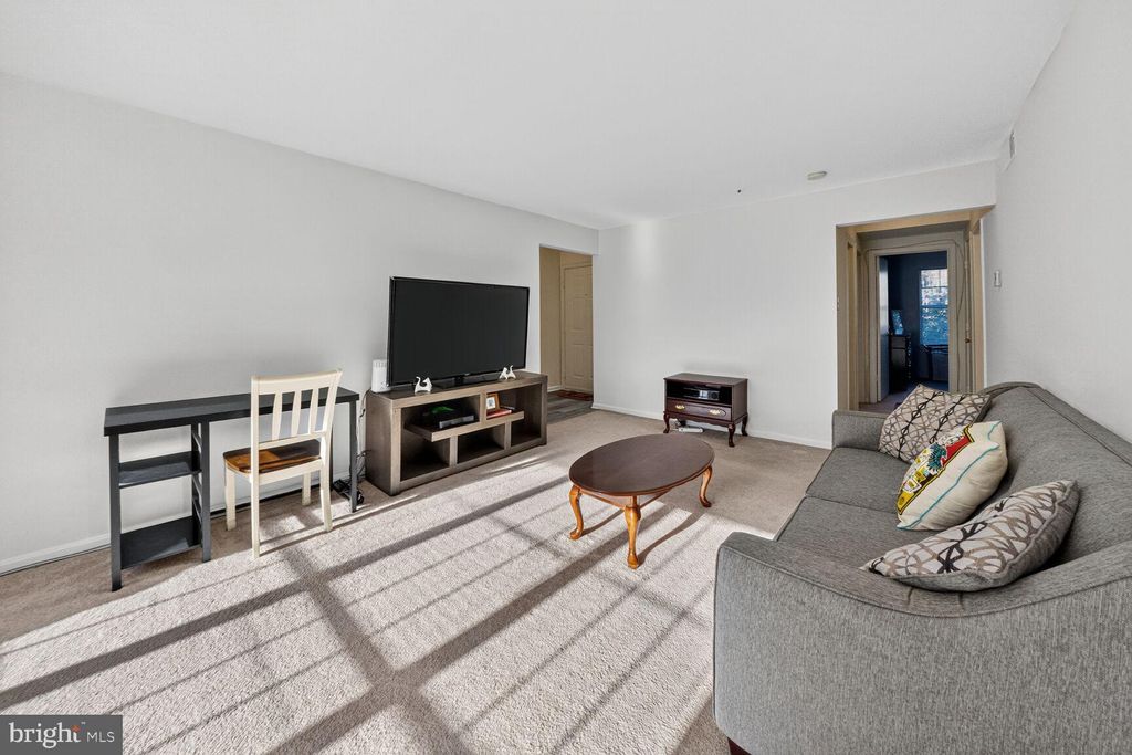 Photo of 14901 Mckisson Court #7CC, SILVER SPRING, MD 20906 (MLS # MDMC2205646)