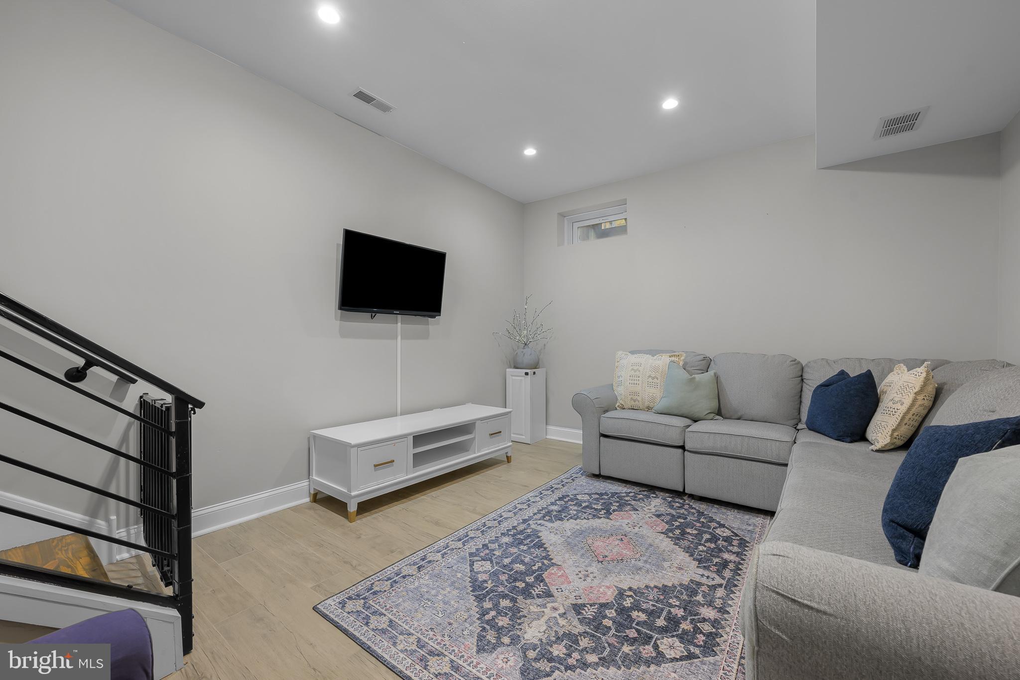 GRADUATE HOSPITAL - Residential