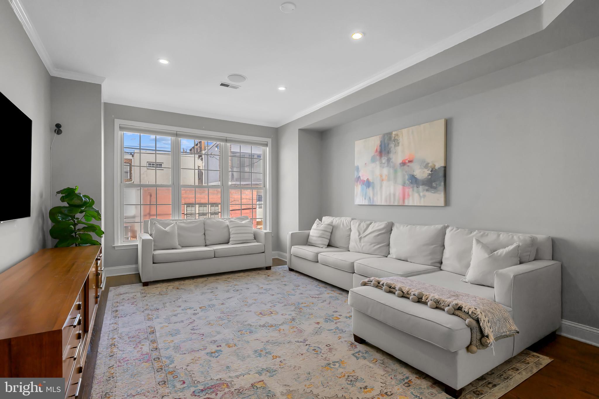 GRADUATE HOSPITAL - Residential