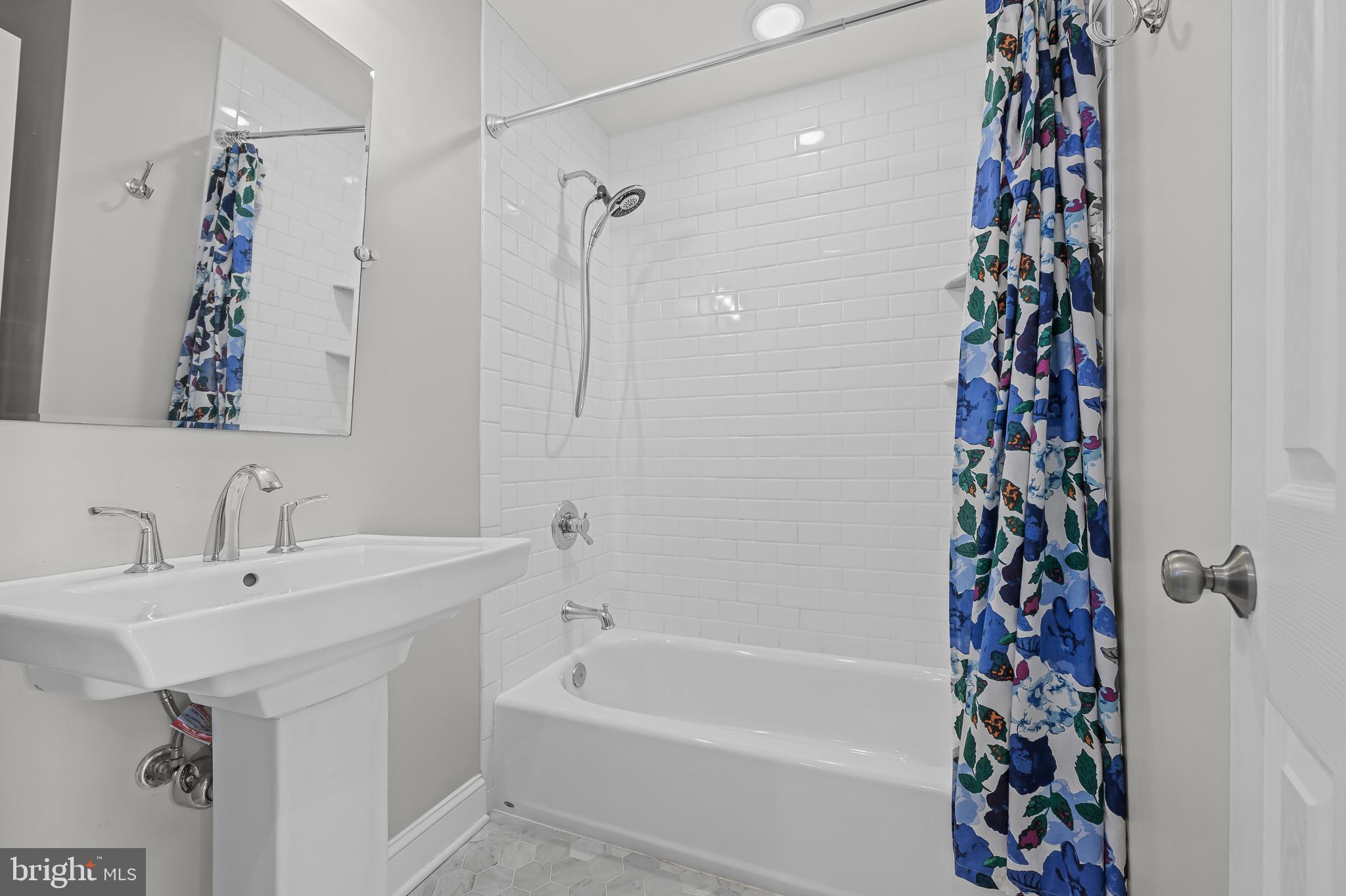 GRADUATE HOSPITAL - Residential