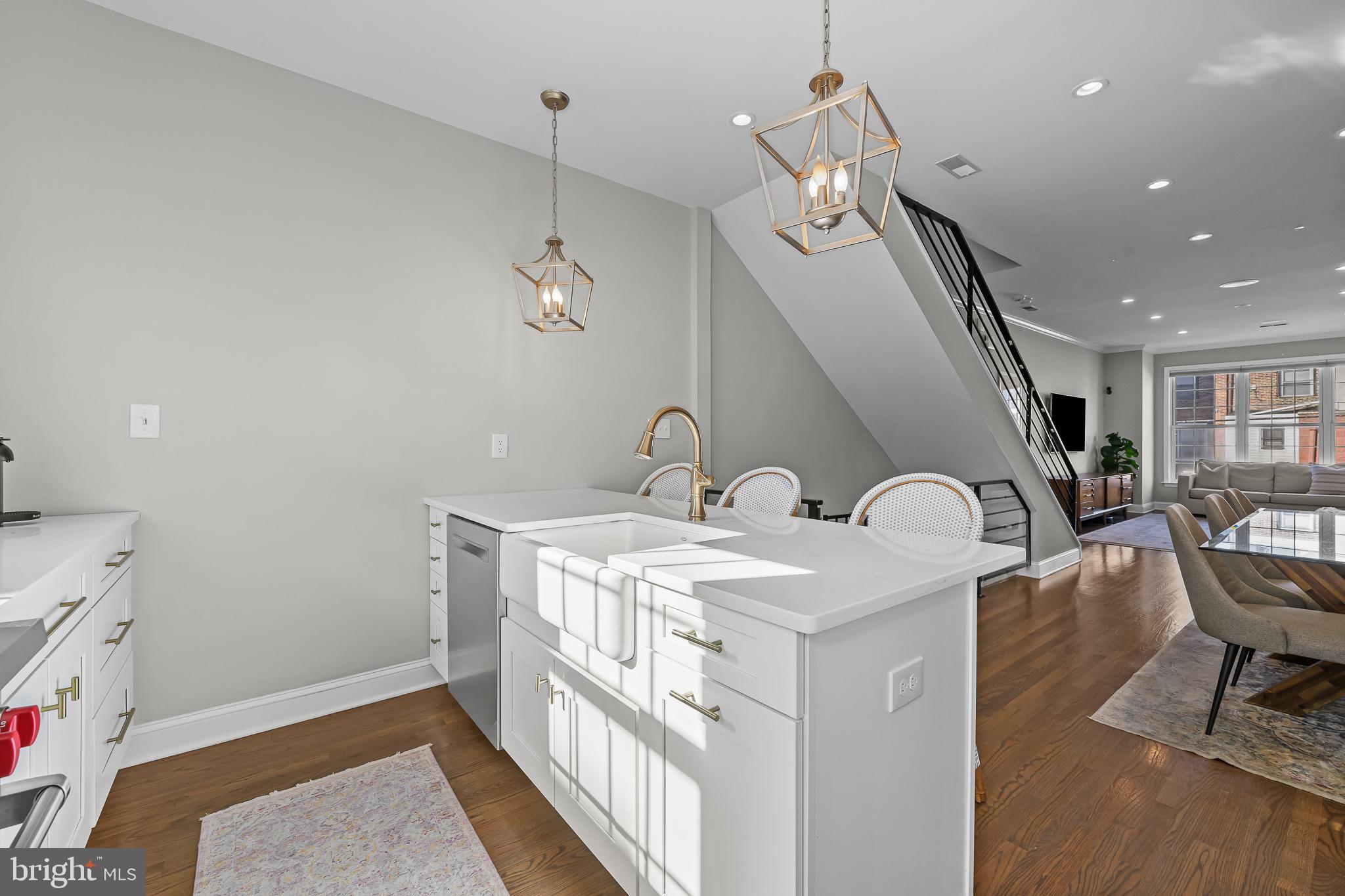 GRADUATE HOSPITAL - Residential