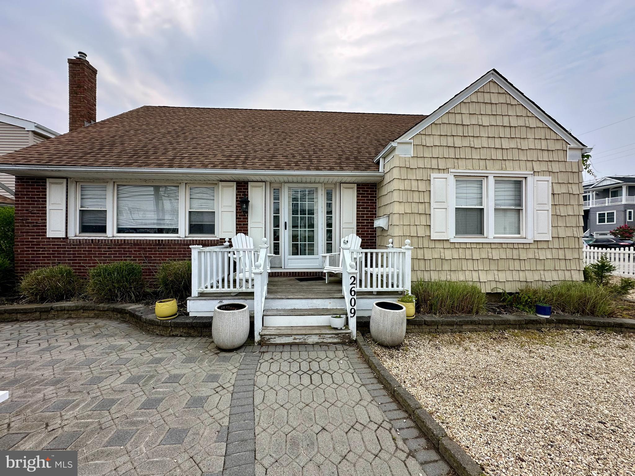 2609 LONG BEACH BLVD