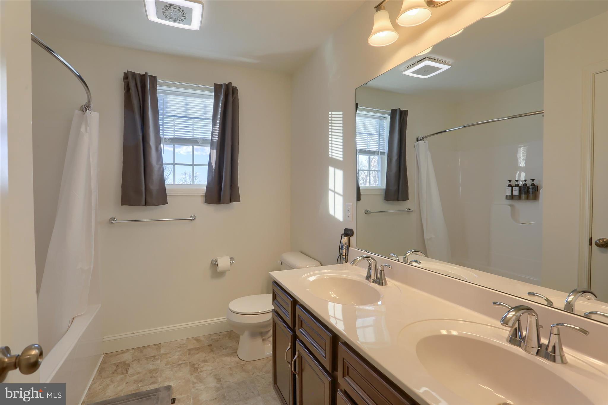 THE WOODS - Residential