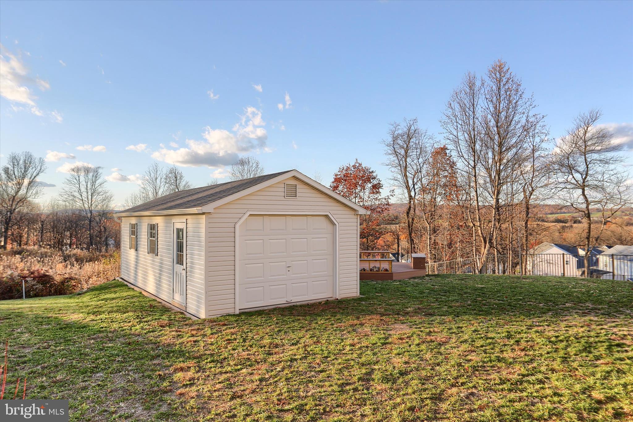 THE WOODS - Residential