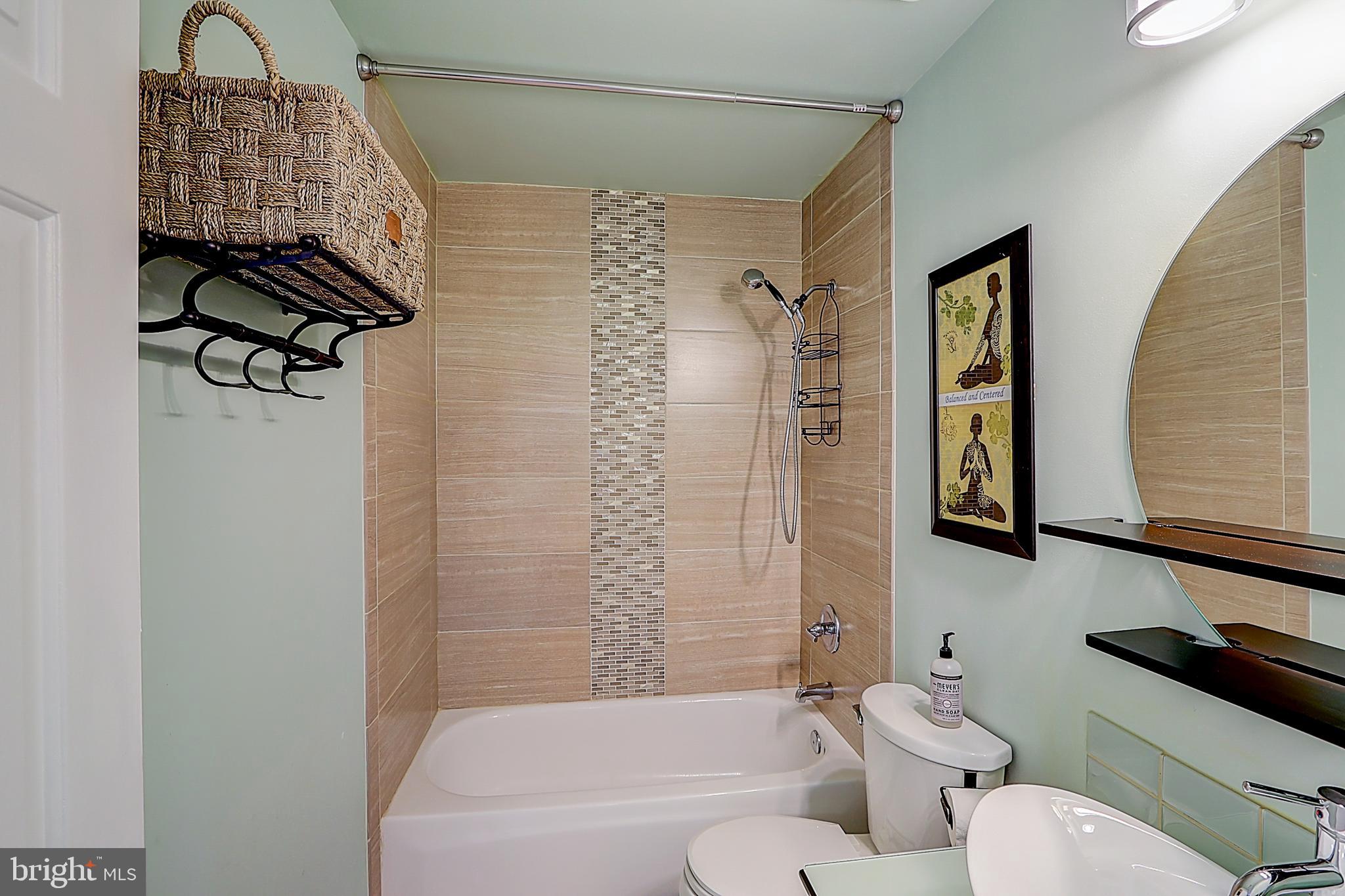 CHELTENHAM WOODS - Residential