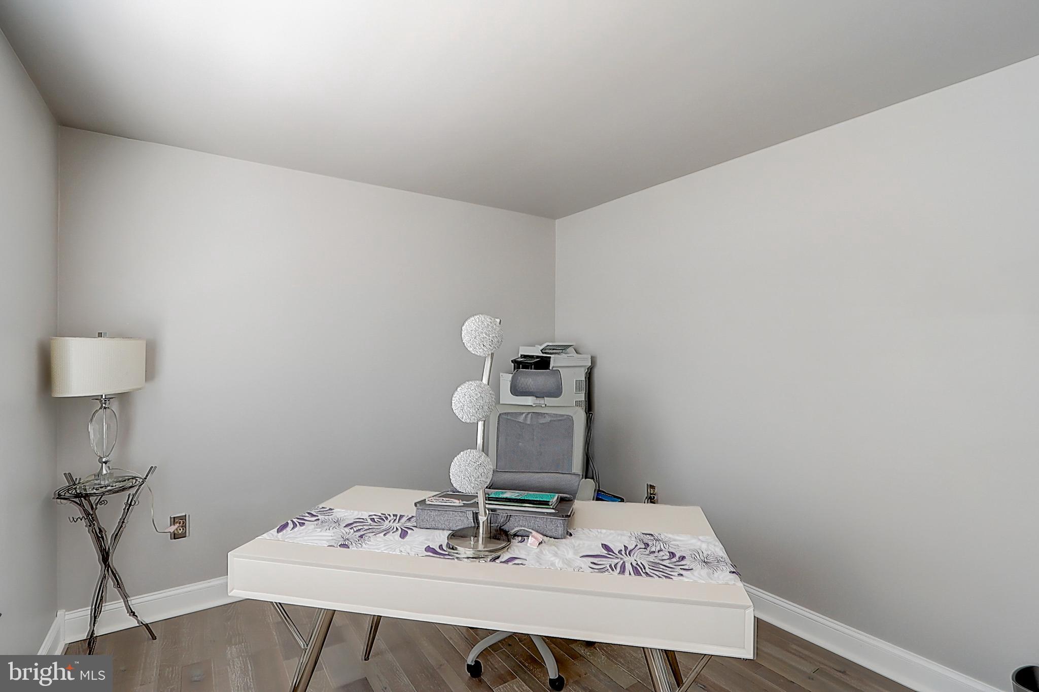 CHELTENHAM WOODS - Residential