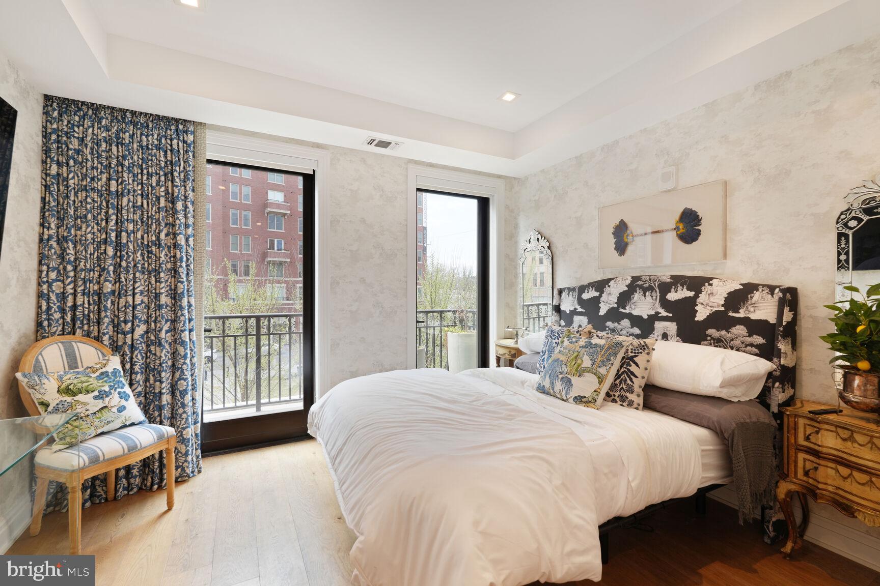 CHEVY CHASE - Residential