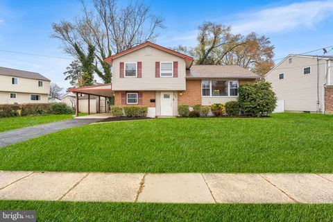 206 COLONIAL ROAD BEVERLY NJ 08010