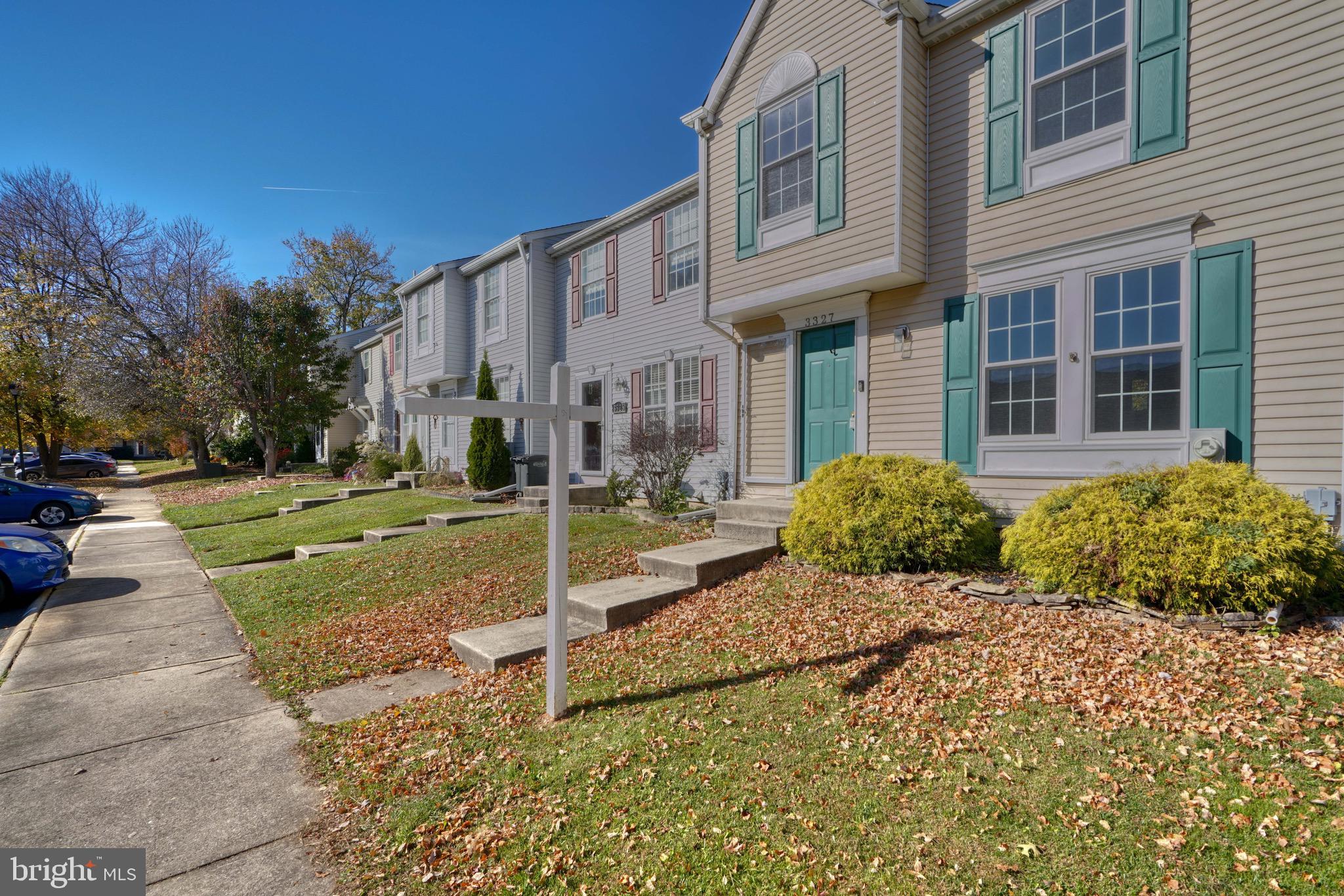 CONSTANT FRIENDSHIP - Residential