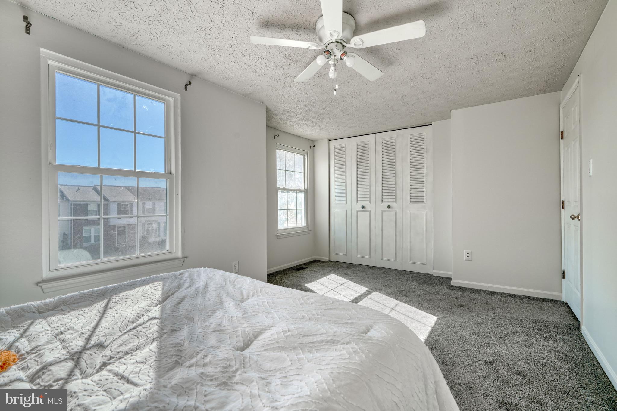 CONSTANT FRIENDSHIP - Residential