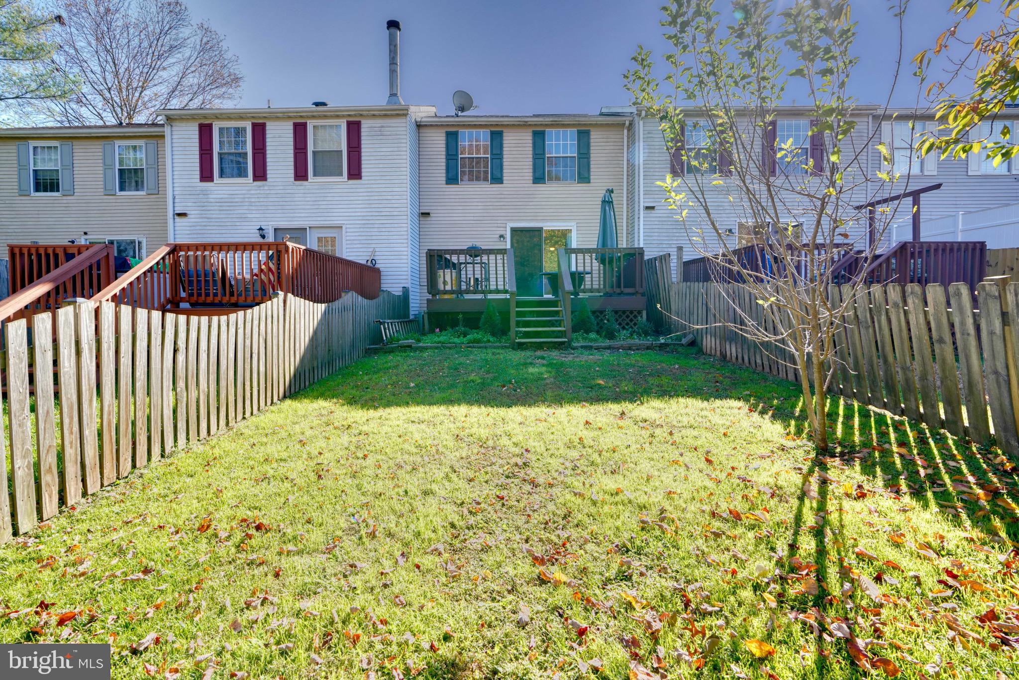 CONSTANT FRIENDSHIP - Residential