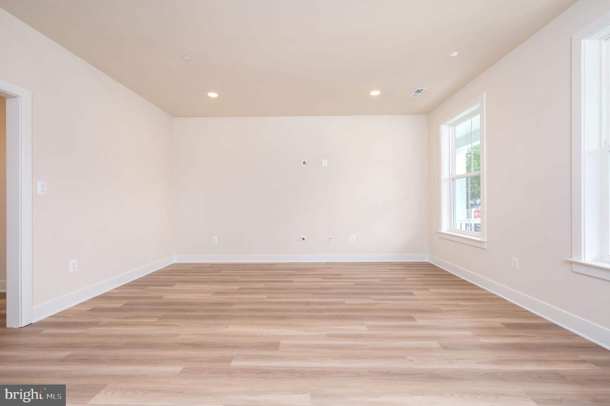 207 ALLEN LANE