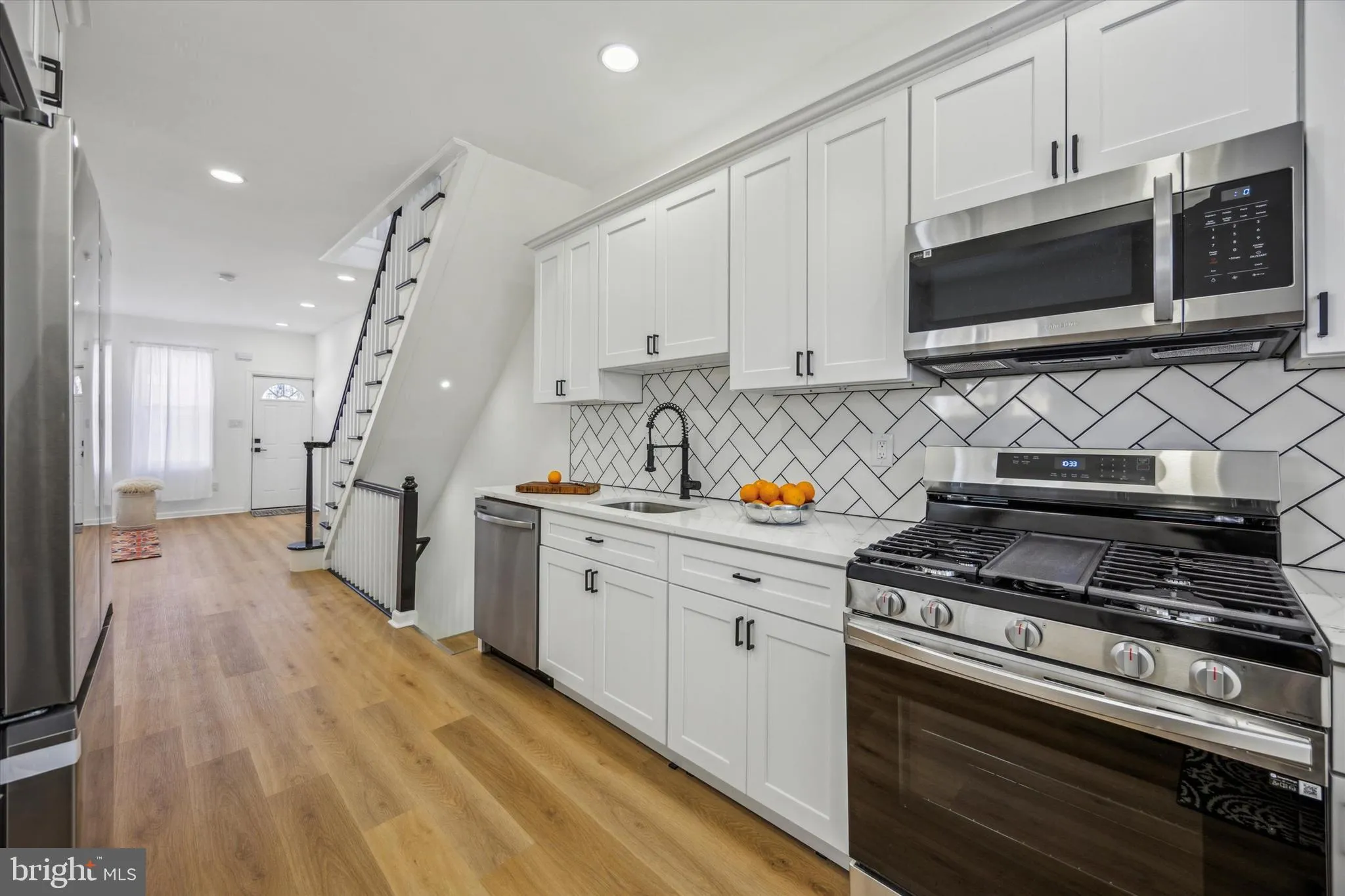 Philadelphia, Pennsylvania 19145, United States, 2 Bedrooms Bedrooms, ,2 BathroomsBathrooms,Residential,Pending,23886