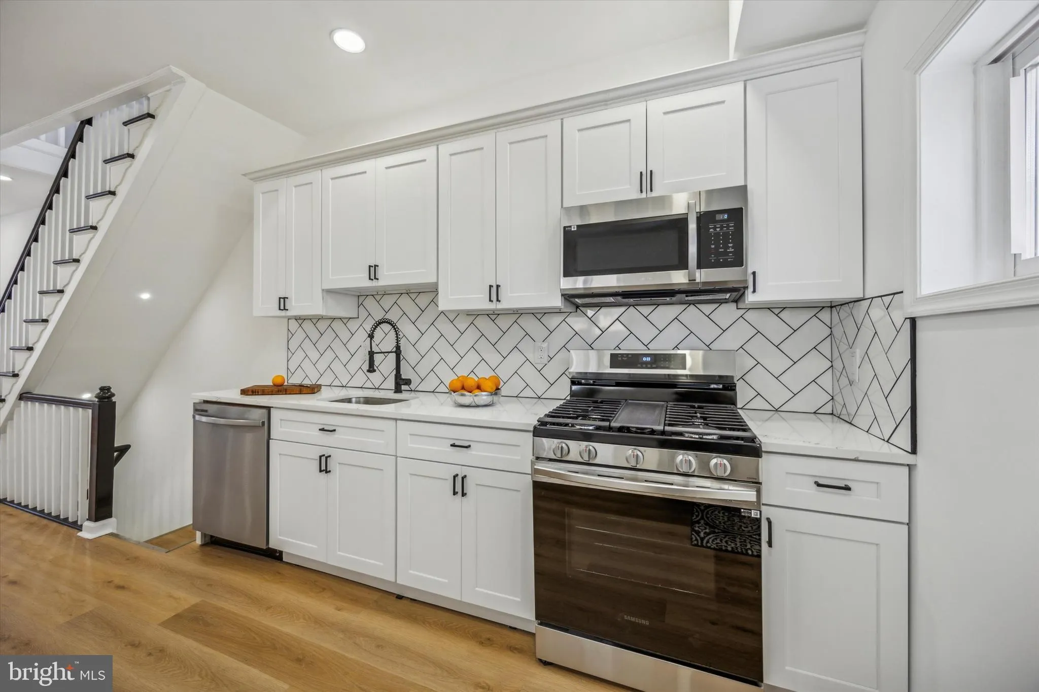 Philadelphia, Pennsylvania 19145, United States, 2 Bedrooms Bedrooms, ,2 BathroomsBathrooms,Residential,Pending,23886