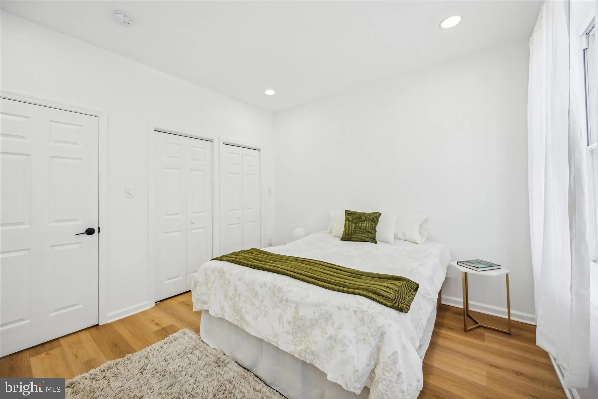 Philadelphia, Pennsylvania 19145, United States, 2 Bedrooms Bedrooms, ,2 BathroomsBathrooms,Residential,Pending,23886