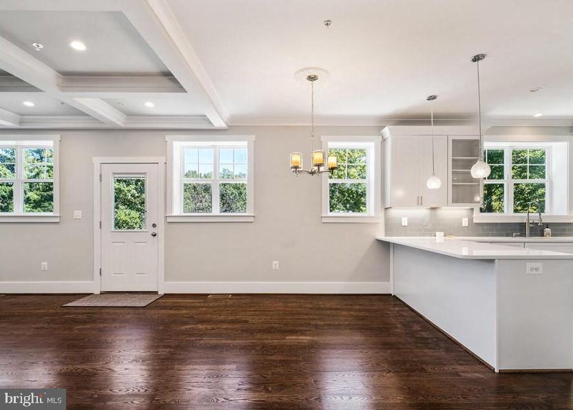 WILDWOOD MANOR - Residential