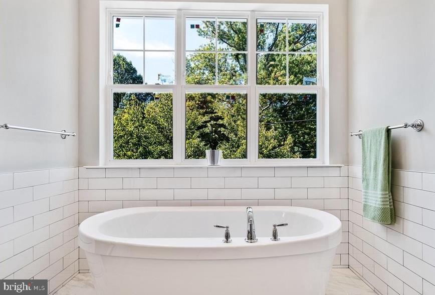 WILDWOOD MANOR - Residential