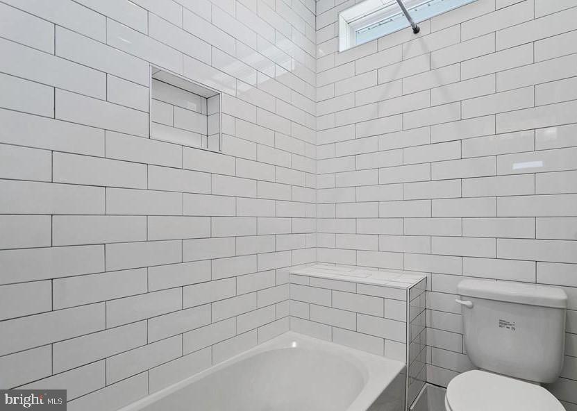 WILDWOOD MANOR - Residential