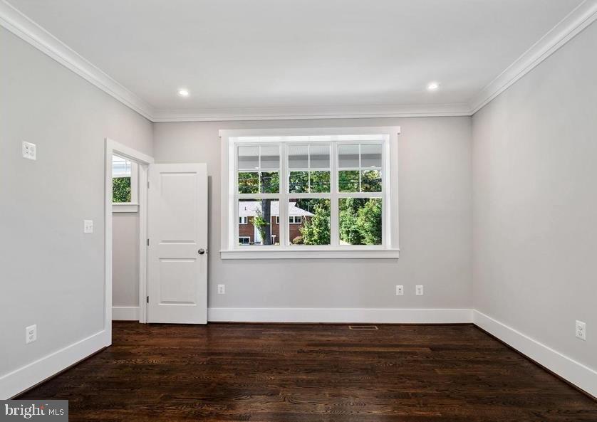 WILDWOOD MANOR - Residential