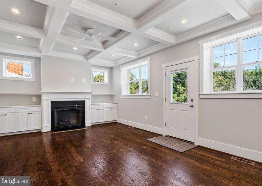 WILDWOOD MANOR - Residential