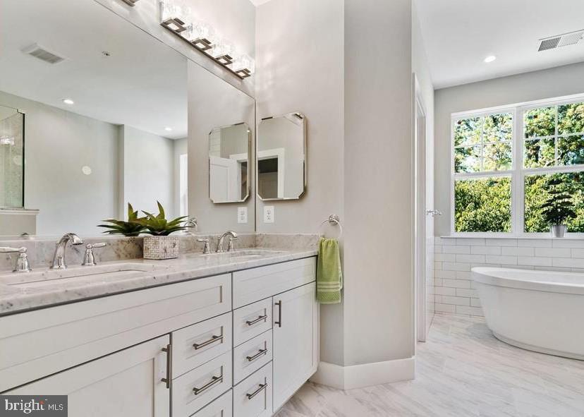 WILDWOOD MANOR - Residential