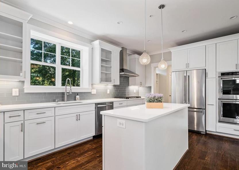 WILDWOOD MANOR - Residential