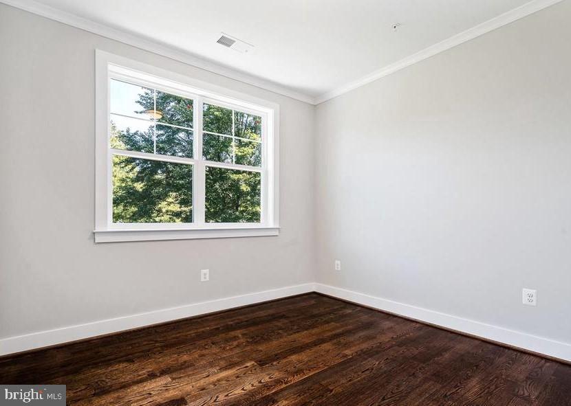 WILDWOOD MANOR - Residential