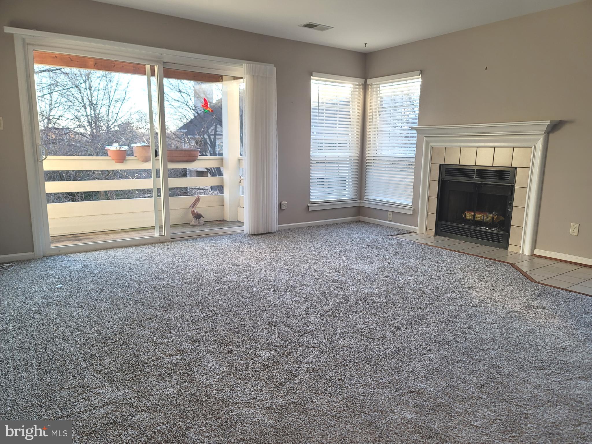 CARR AT PINECREST - Residential Lease