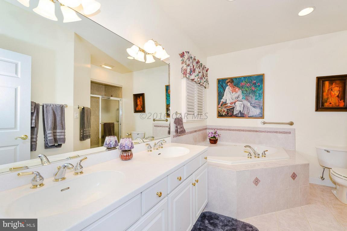 OCEAN PINES - BAY COLONY - Residential