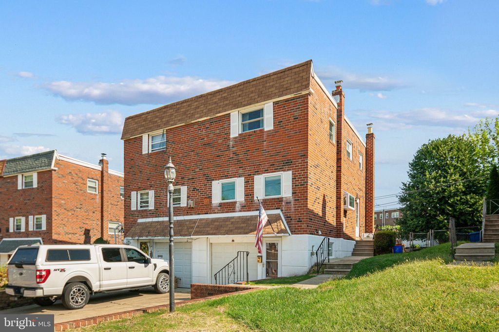 Photo of 2633 Maxwell Street, PHILADELPHIA, PA 19152 (MLS # PAPH2536434)