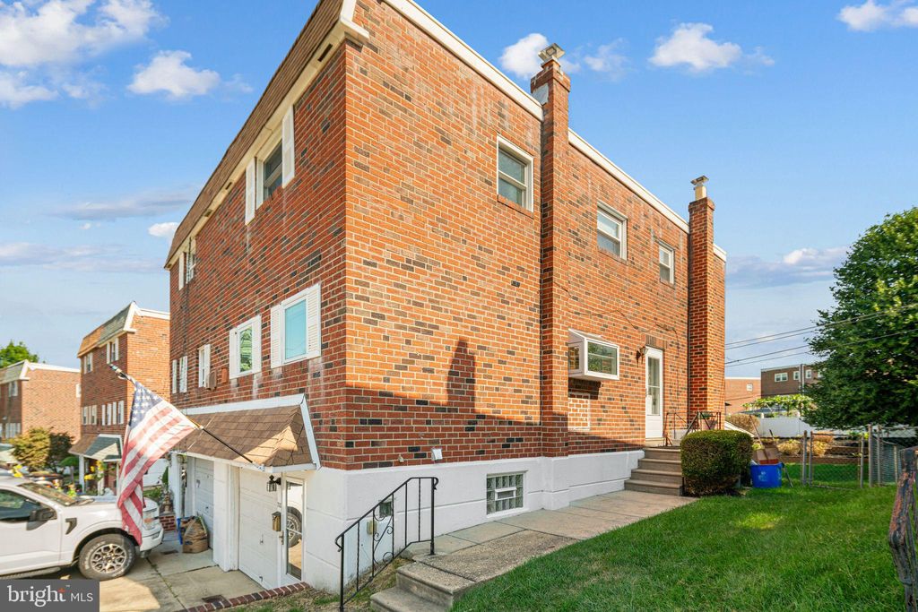 Photo of 2633 Maxwell Street, PHILADELPHIA, PA 19152 (MLS # PAPH2536434)