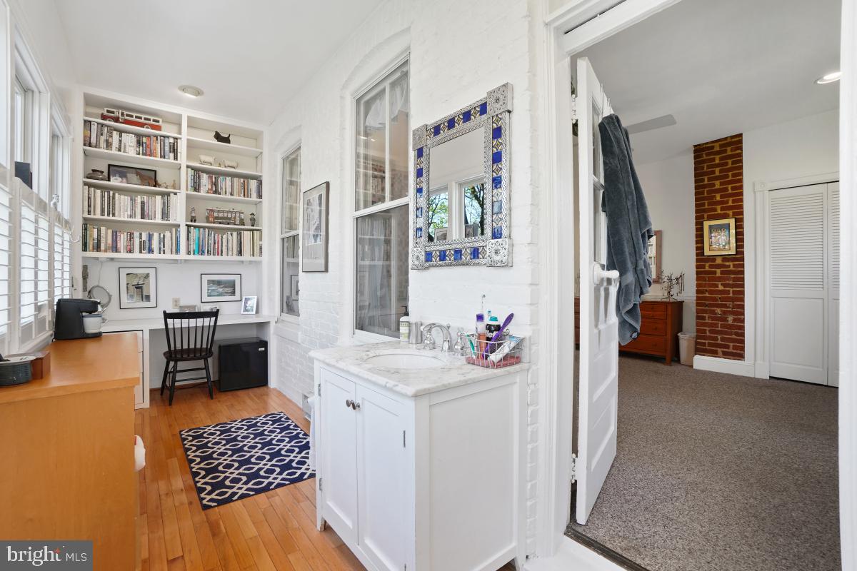 TAKOMA PARK - Residential